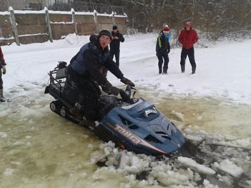 Утопили снегоход